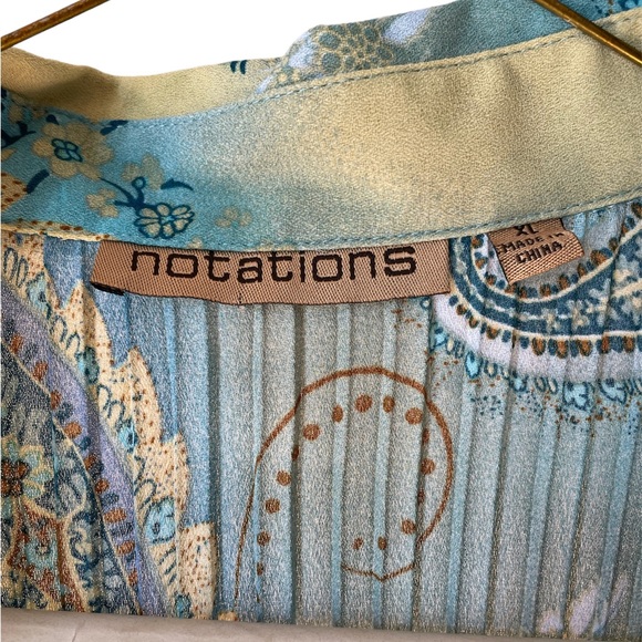 ✨ Brand new Notations paisley, pleated blouse with ruffled bottom✨ - Picture 6 of 7